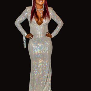 Simmering Abby Hooded V-Neck Open back Maxi Dress - Fashion Nova